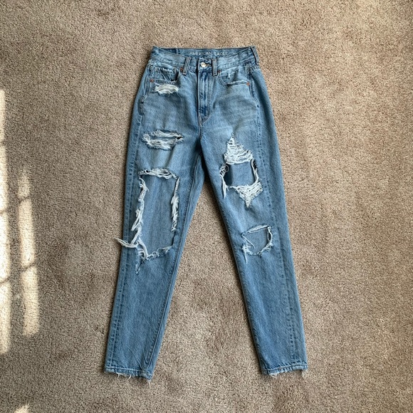 AE Highest Waist Mom Jean - Picture 1 of 4